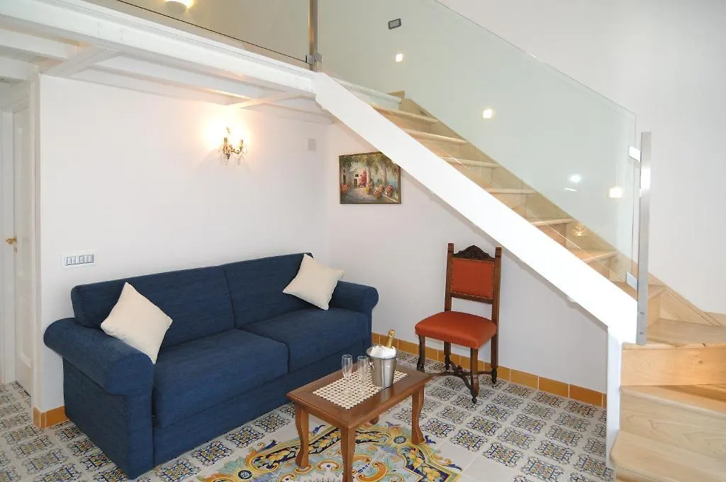 Residenza Luce Hotel Amalfi 2*,