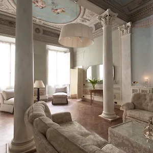 four-seasons-property.it-tuscanyhotel.com/